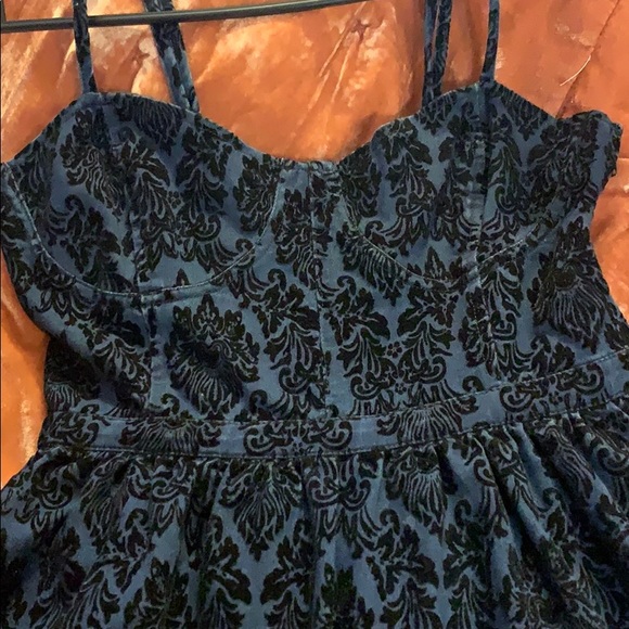 Forever 21: corset dress - Picture 2 of 2